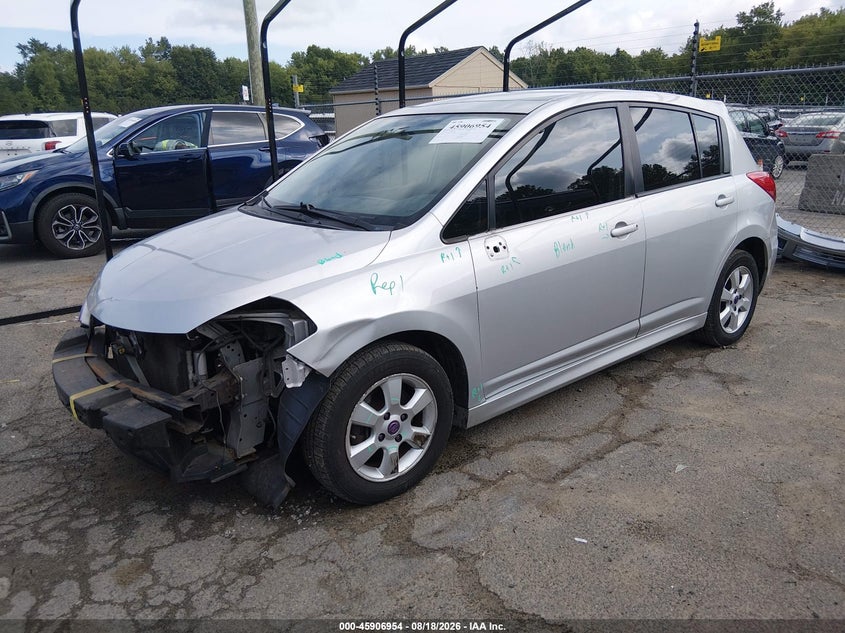 2010 Nissan Versa, Front End, IAAI, VIN 3N1BC1CP2AL408103 — photo 2