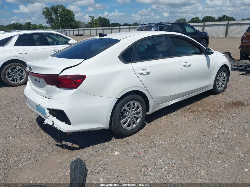 2021 KIA FORTE auction photo 4