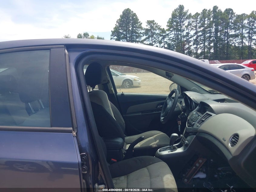 2013 CHEVROLET CRUZE auction photo 5