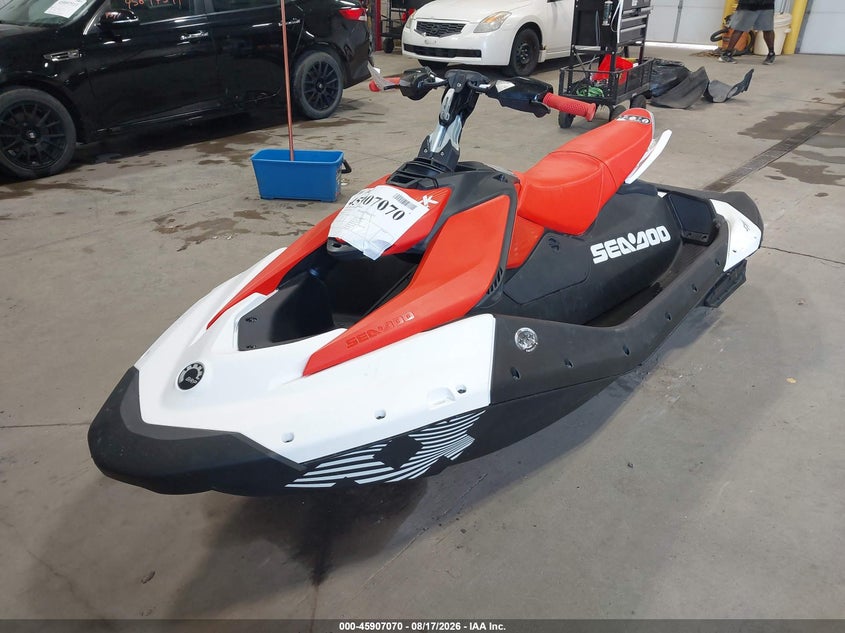 2025 SEA DOO SPARK TRIXX 3UP auction photo 2