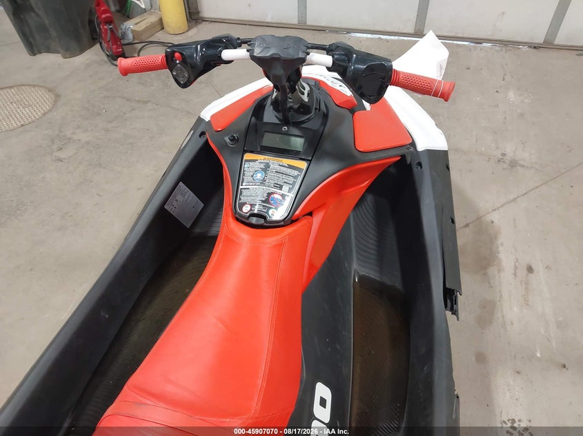2025 SEA DOO SPARK TRIXX 3UP auction photo 5