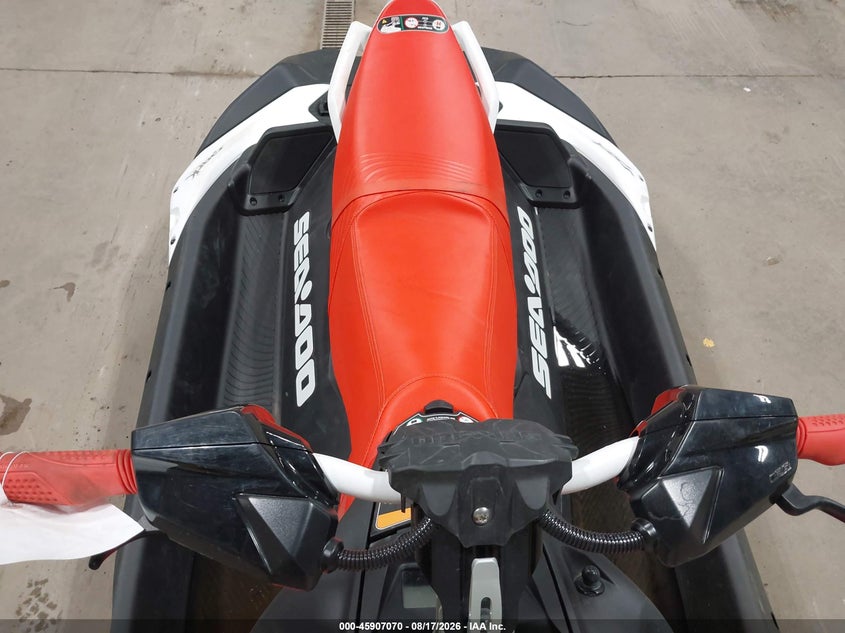 2025 SEA DOO SPARK TRIXX 3UP auction photo 8