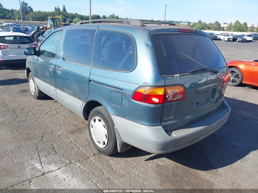 2000 TOYOTA SIENNA auction photo 3