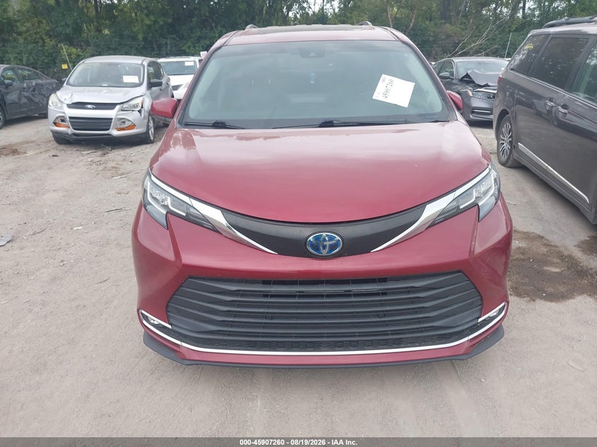2021 TOYOTA SIENNA auction photo 6