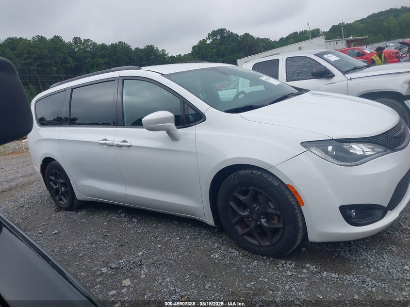 CHRYSLER PACIFICA 2018 VIN 2C4RC1BG9JR275002