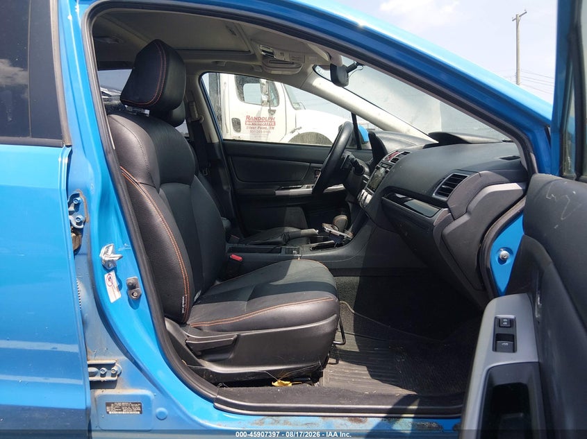 2016 SUBARU CROSSTREK auction photo 5