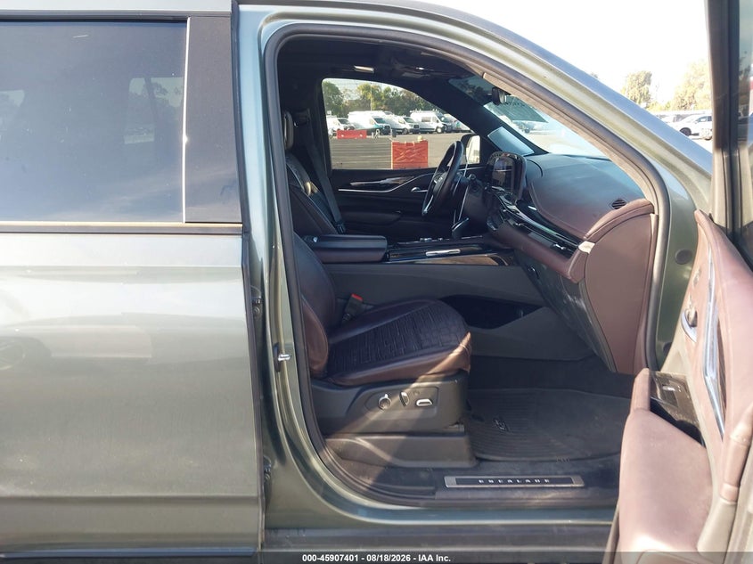 2024 CADILLAC ESCALADE auction photo 5