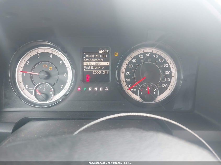 2016 RAM 1500 auction photo 7