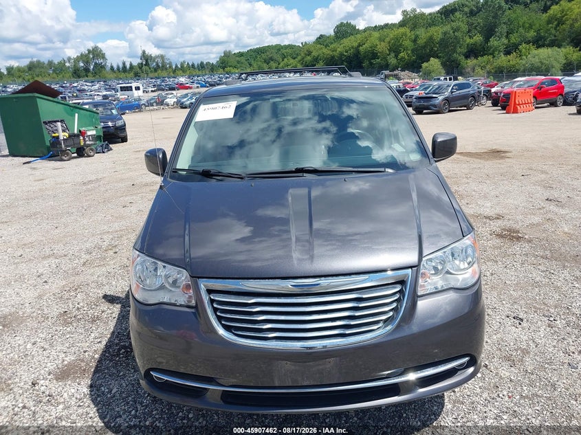 2015 CHRYSLER TOWN & COUNTRY auction photo 6