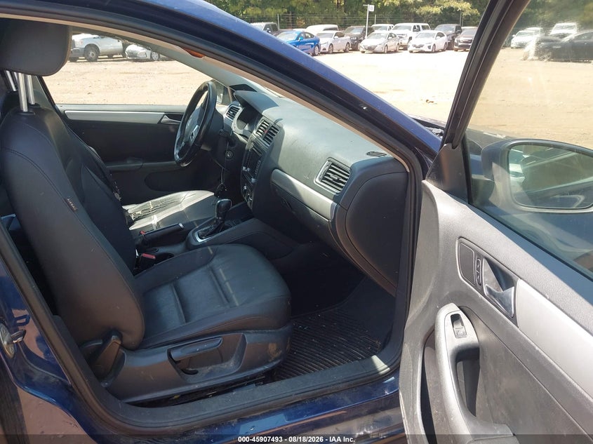 2012 VOLKSWAGEN JETTA auction photo 5