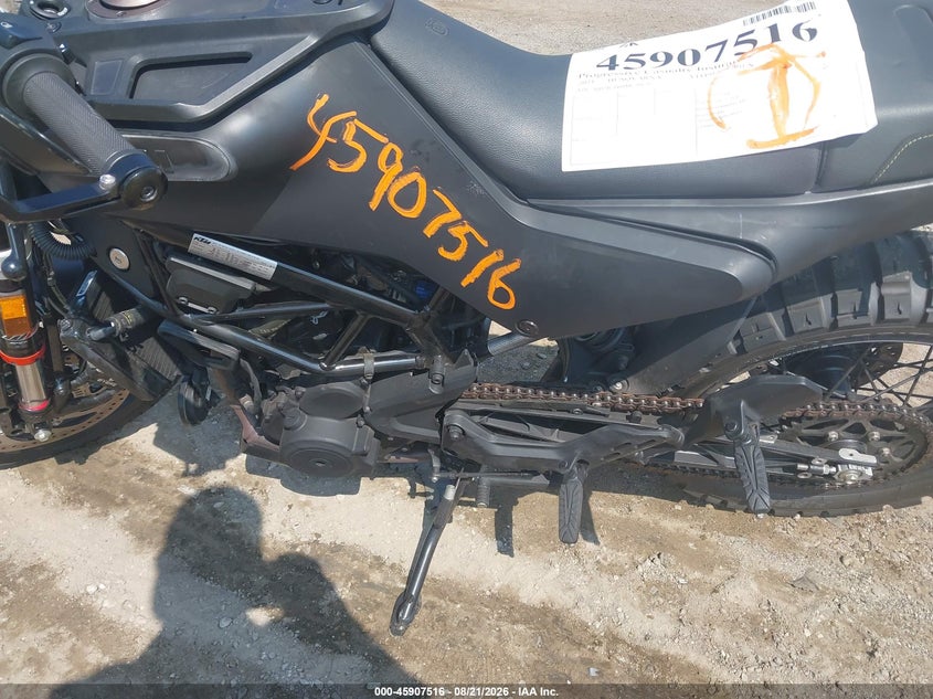 HUSQVARNA VITPILEN 401/SVARTPILEN 401 2021