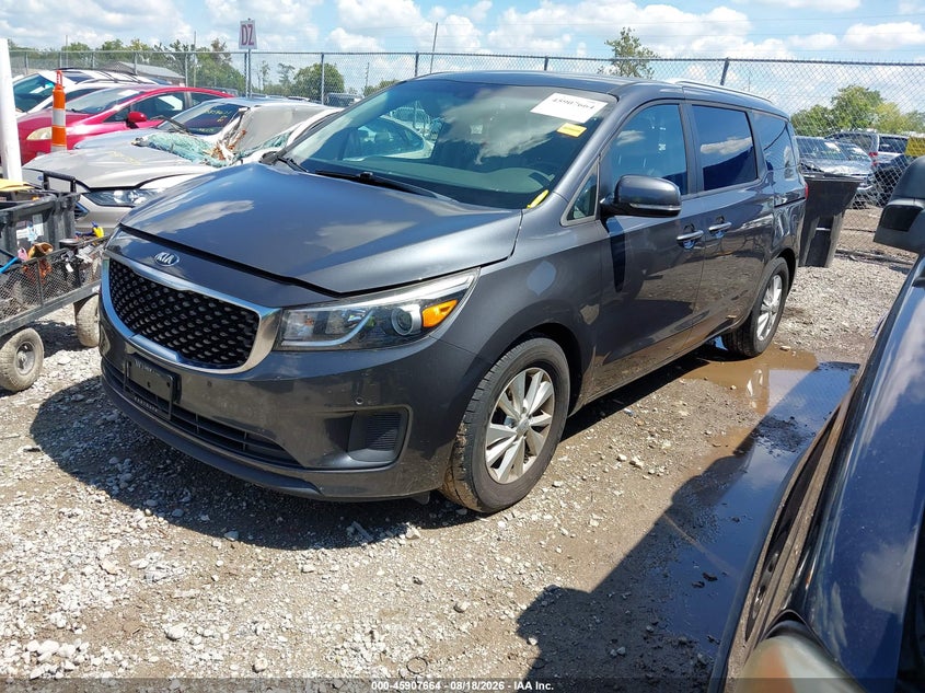 2017 KIA SEDONA auction photo 2