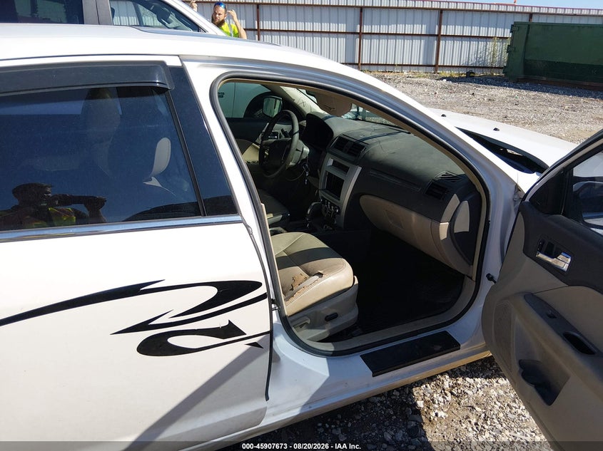 2010 FORD FUSION auction photo 5