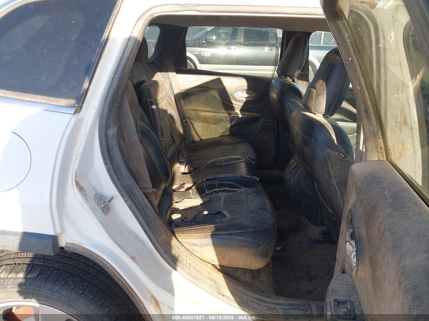 2019 JEEP CHEROKEE auction photo 8