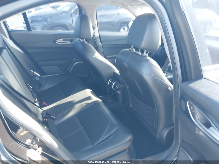 2019 ALFA ROMEO GIULIA auction photo 8