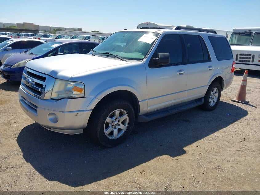 2010 Ford Expedition, Normal Wear & Tear, IAAI, VIN 1FMJU1F58AEB51945 — photo 2