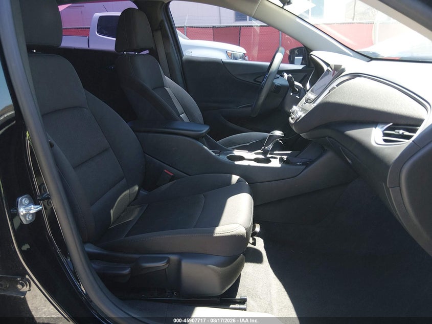 2020 CHEVROLET MALIBU auction photo 5