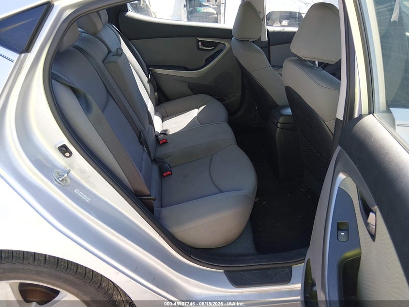 2012 HYUNDAI ELANTRA auction photo 8
