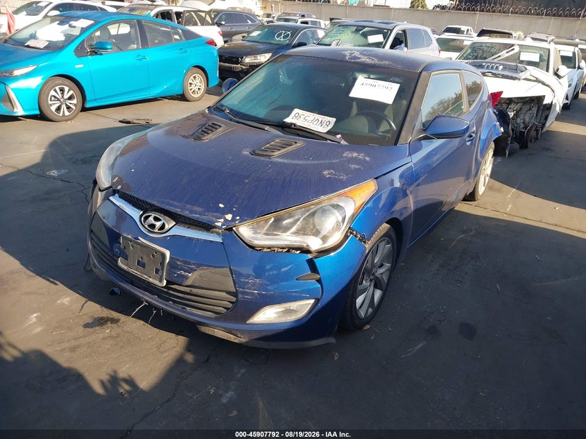 2017 Hyundai Veloster, Left Rear, IAAI, VIN KMHTC6AD5HU321492 — photo 2