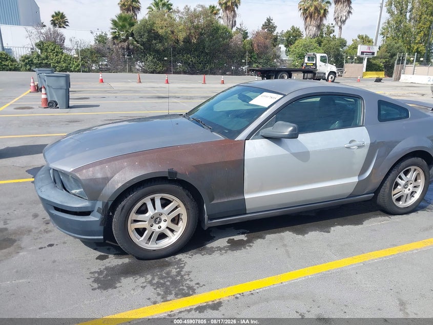 2007 FORD MUSTANG auction photo 6