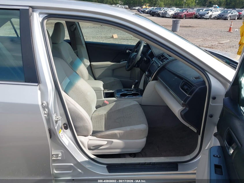 2014 TOYOTA CAMRY HYBRID auction photo 5