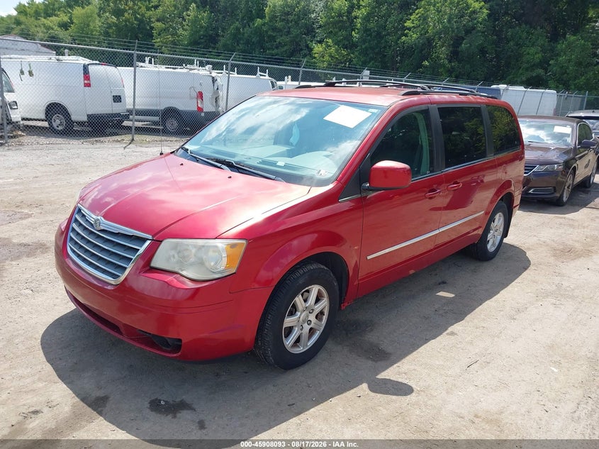 2010 Chrysler Town & Country, Normal Wear & Tear, IAAI, VIN 2A4RR5D16AR250096 — photo 2