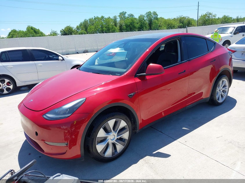 2024 Tesla Model Y, Обычный износ, IAAI, VIN 7SAYGDEE5RA217617 — фото 2