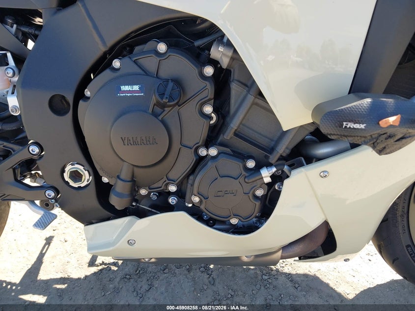 YAMAHA YZFR1 2024
