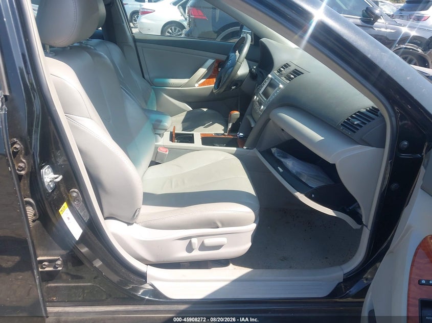 2010 TOYOTA CAMRY auction photo 5