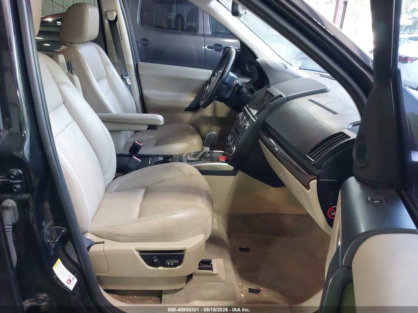 2014 LAND ROVER LR2 auction photo 5