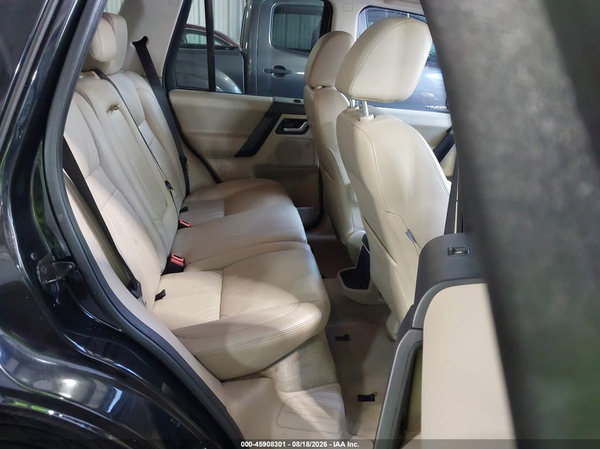 2014 LAND ROVER LR2 auction photo 8