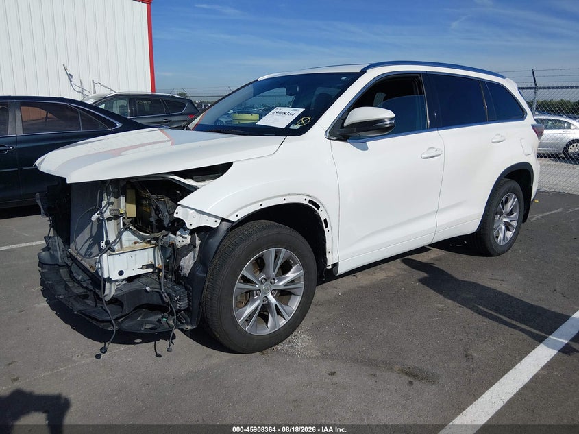 2014 Toyota Highlander, Front End, IAAI, VIN 5TDJKRFH6ES040569 — photo 2