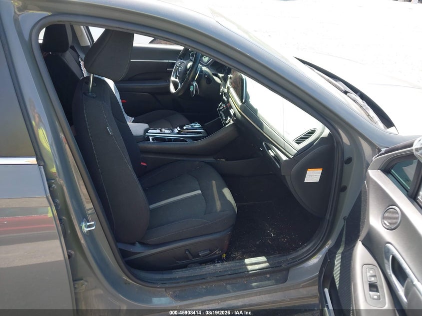 2023 HYUNDAI SONATA HYBRID auction photo 5