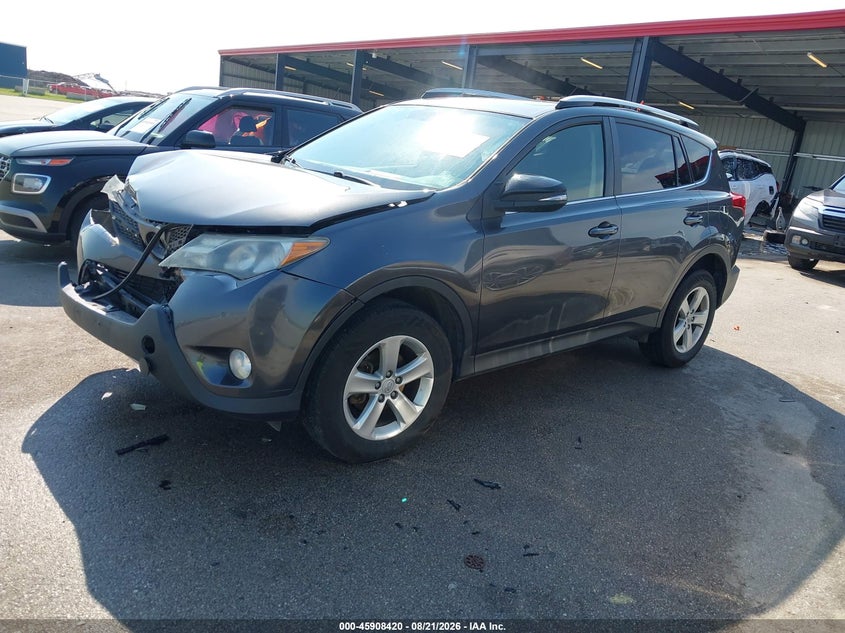 2013 Toyota RAV 4, Engine Damage, IAAI, VIN JTMRFREV0DD002988 — photo 2