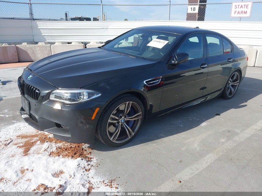 2016 BMW M5, Right Front, IAAI, VIN WBSFV9C56GG343221 — photo 2