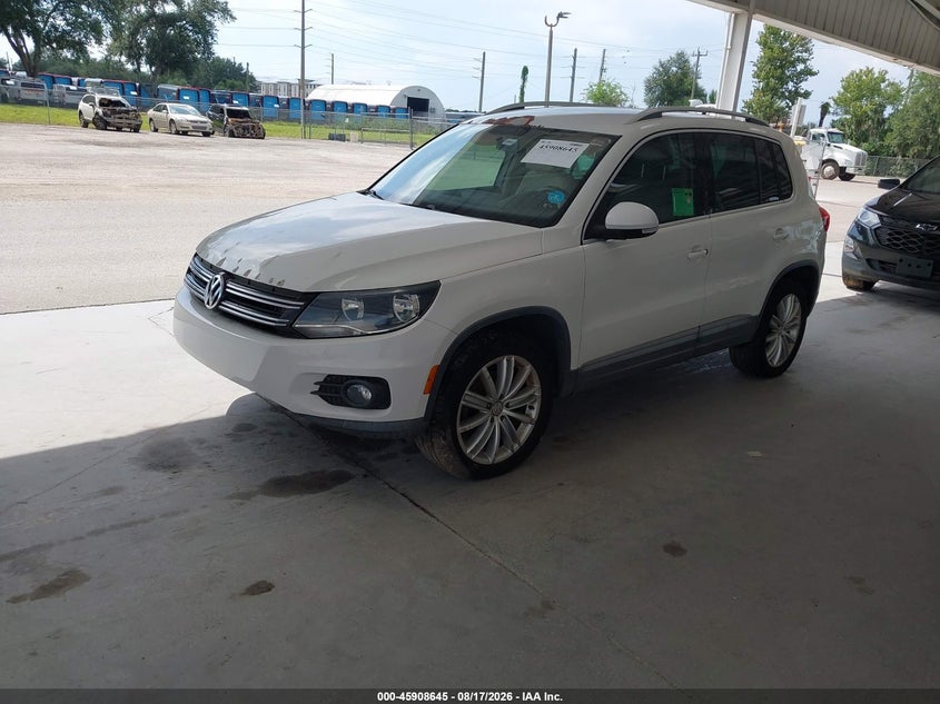 2013 VOLKSWAGEN TIGUAN auction photo 2