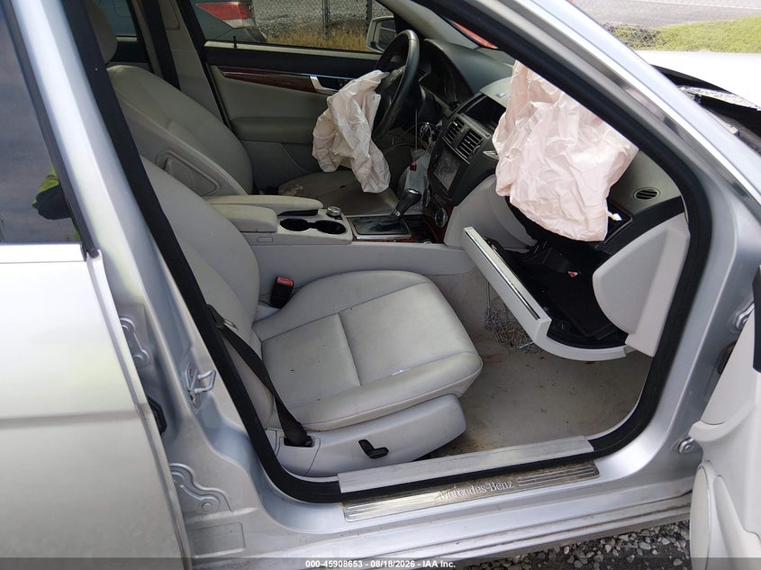 2011 MERCEDES-BENZ C 300 auction photo 5