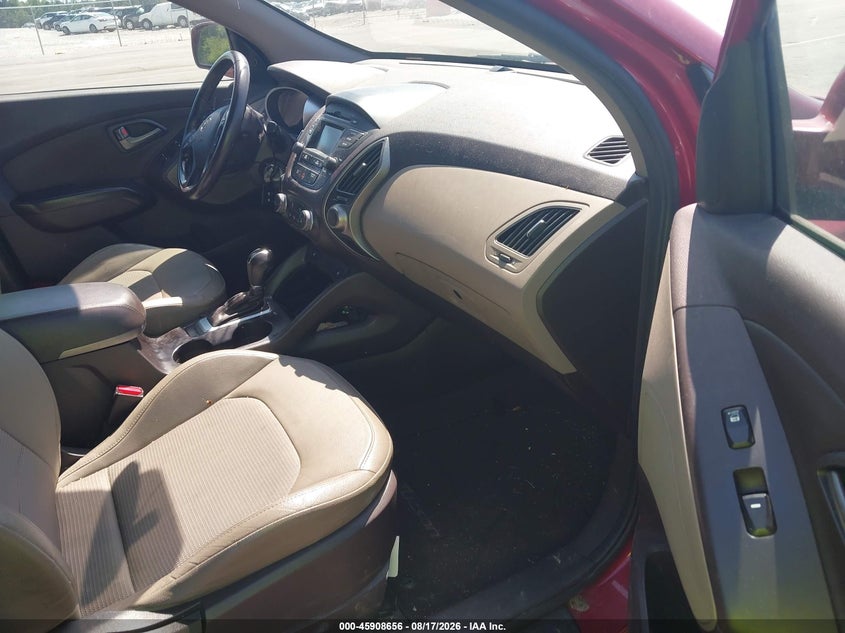 2015 HYUNDAI TUCSON auction photo 5