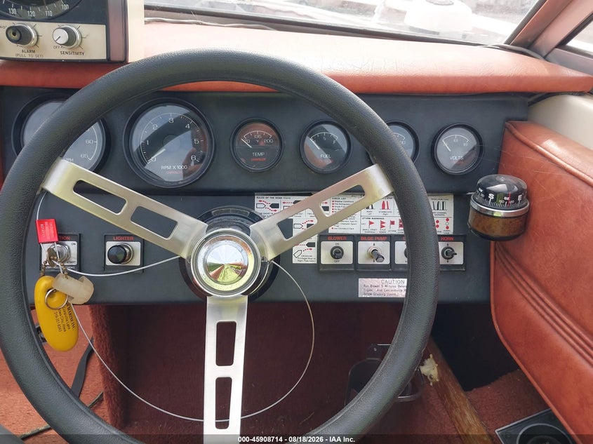 1980 CHRYSLER 17 auction photo 7