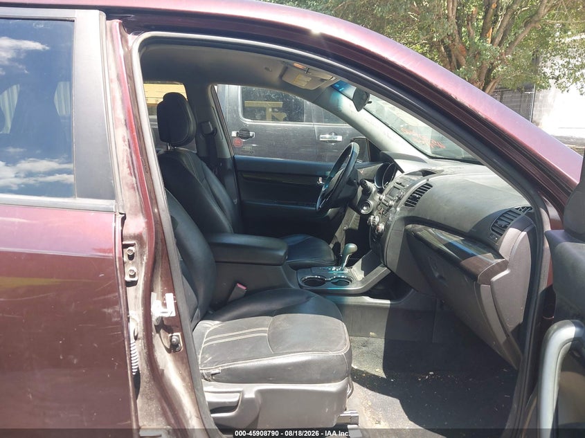 2013 KIA SORENTO auction photo 5