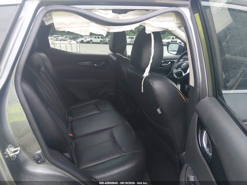 2018 NISSAN ROGUE SPORT auction photo 8