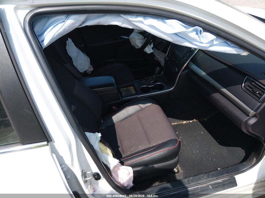 2017 TOYOTA CAMRY auction photo 5