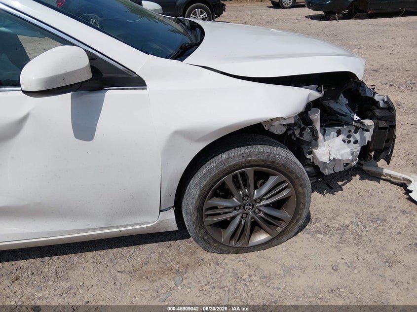 2017 TOYOTA CAMRY auction photo 6