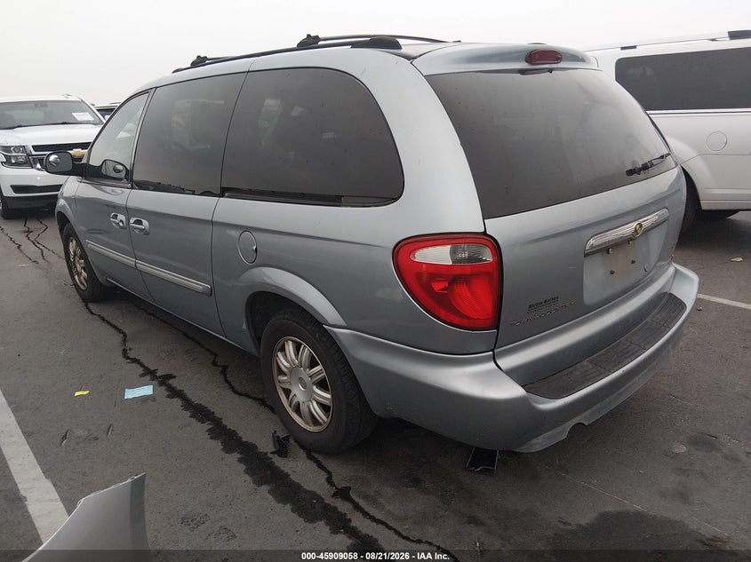 2006 CHRYSLER TOWN & COUNTRY auction photo 3