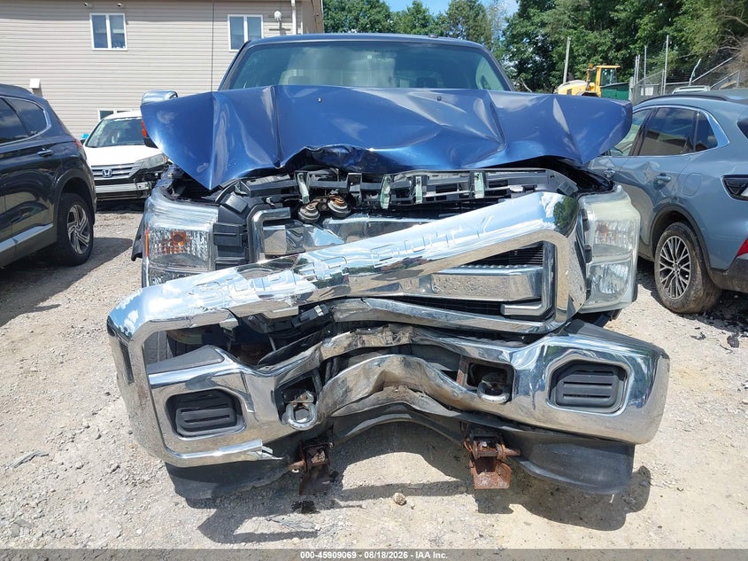 2011 FORD F-250 auction photo 6