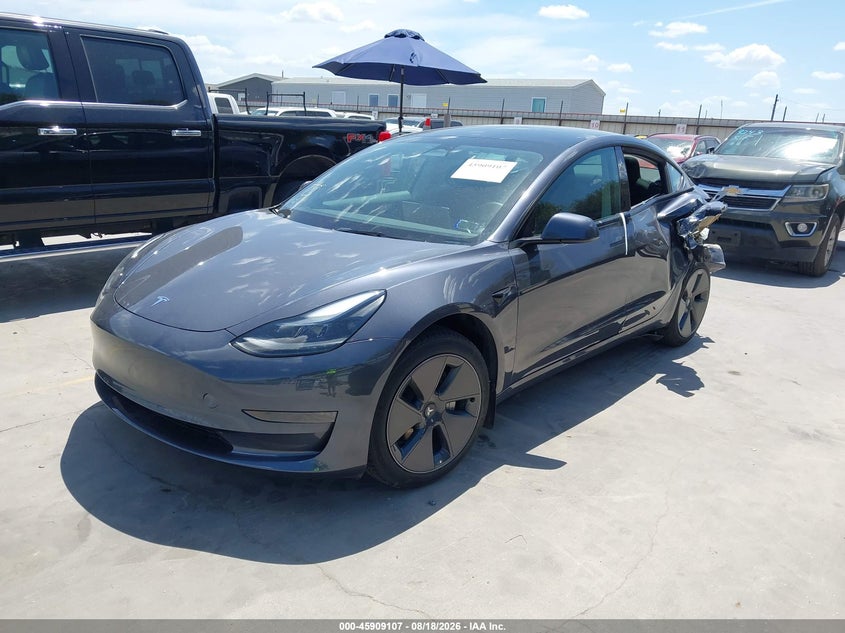 Фото 2 - TESLA MODEL 3