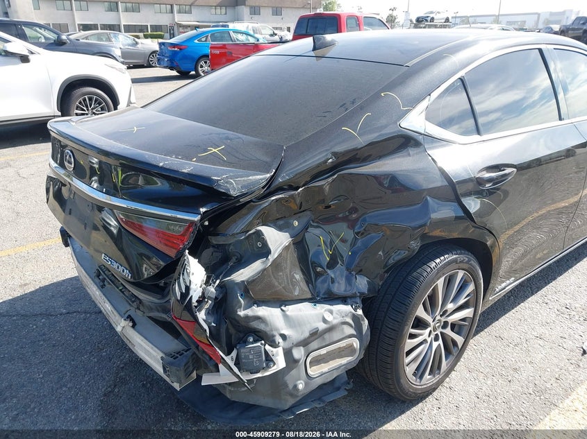 LEXUS ES 300H 2019 VIN 58AB21B15KU002423