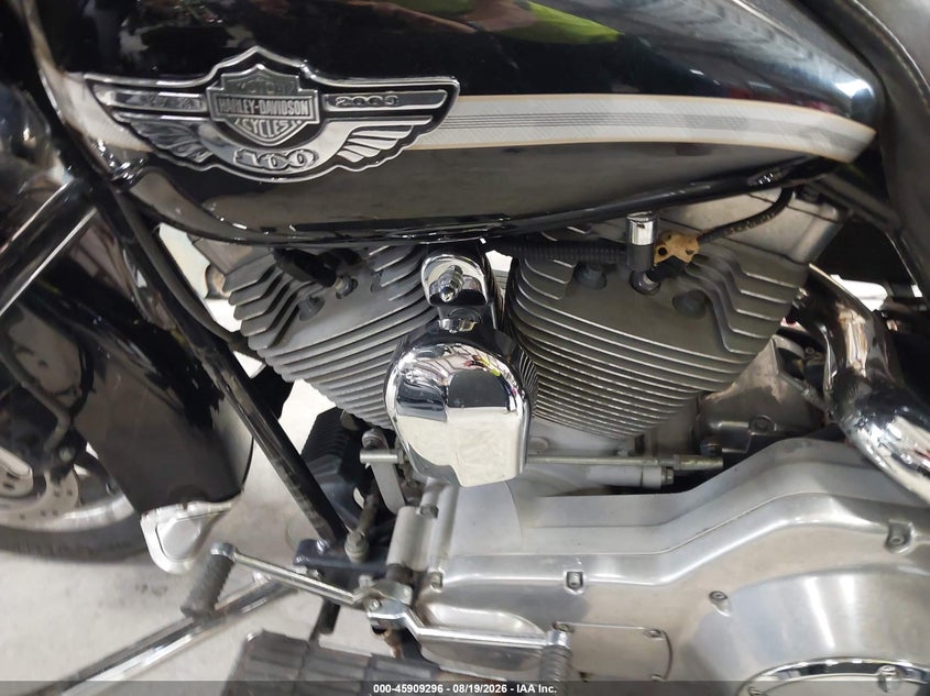 HARLEY-DAVIDSON FLHTI 2003
