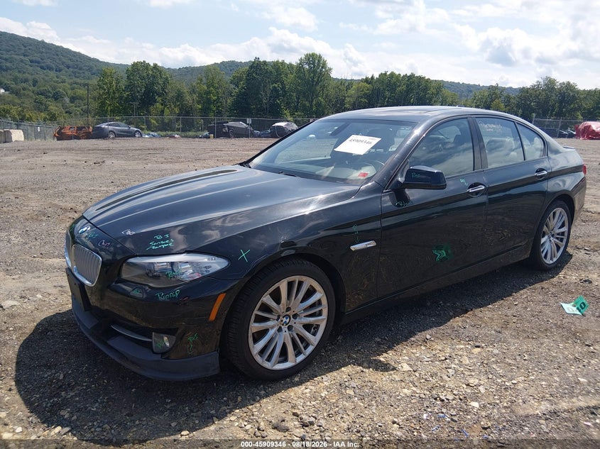2011 BMW 550I auction photo 2
