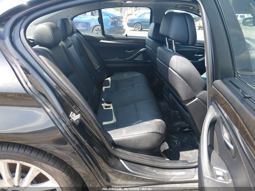 2011 BMW 550I auction photo 8